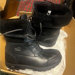 Only used once ,.no scratches,sign of wear Brand new,my son Grew them out